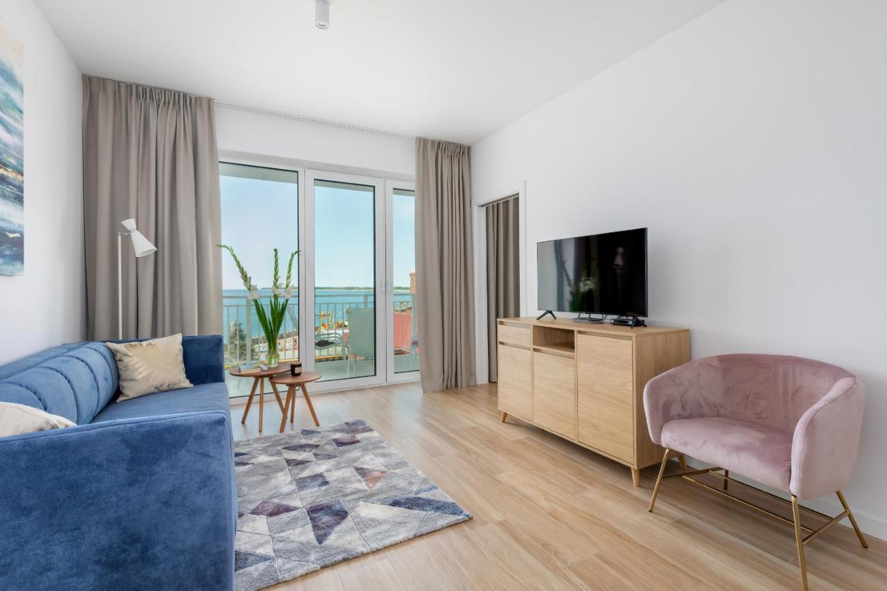 Apartment Bulwar Zachodzacego Slonca With Sea View Darlowo By Renters *